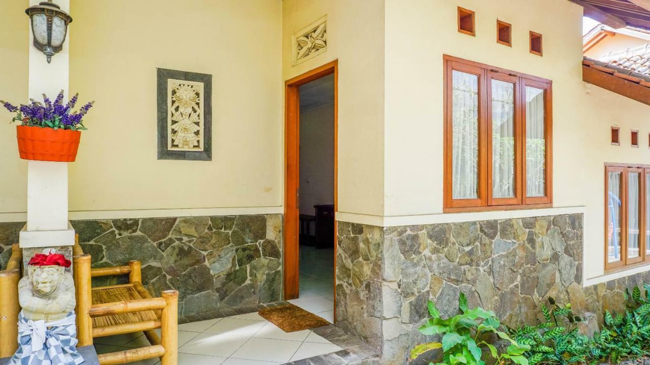 Oyo 1488 Hotel Cemara Asri Lembang Eksteriør billede