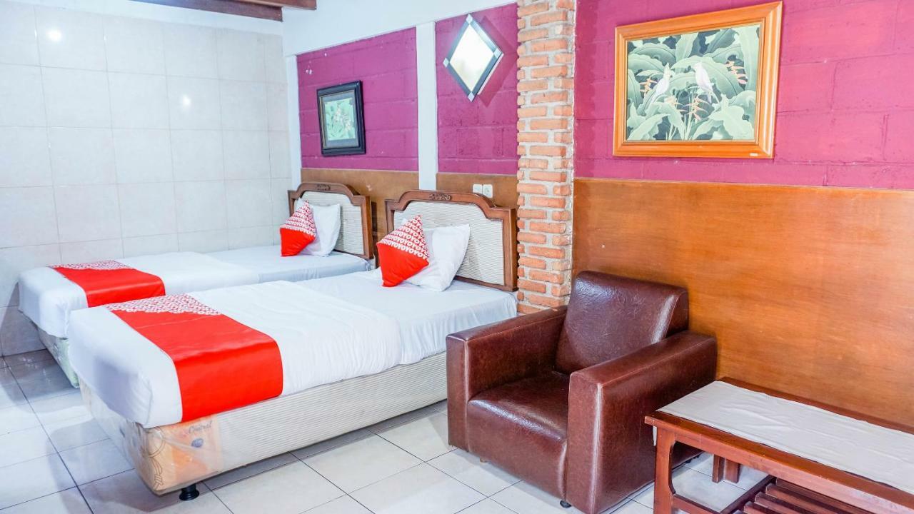 Oyo 1488 Hotel Cemara Asri Lembang Eksteriør billede